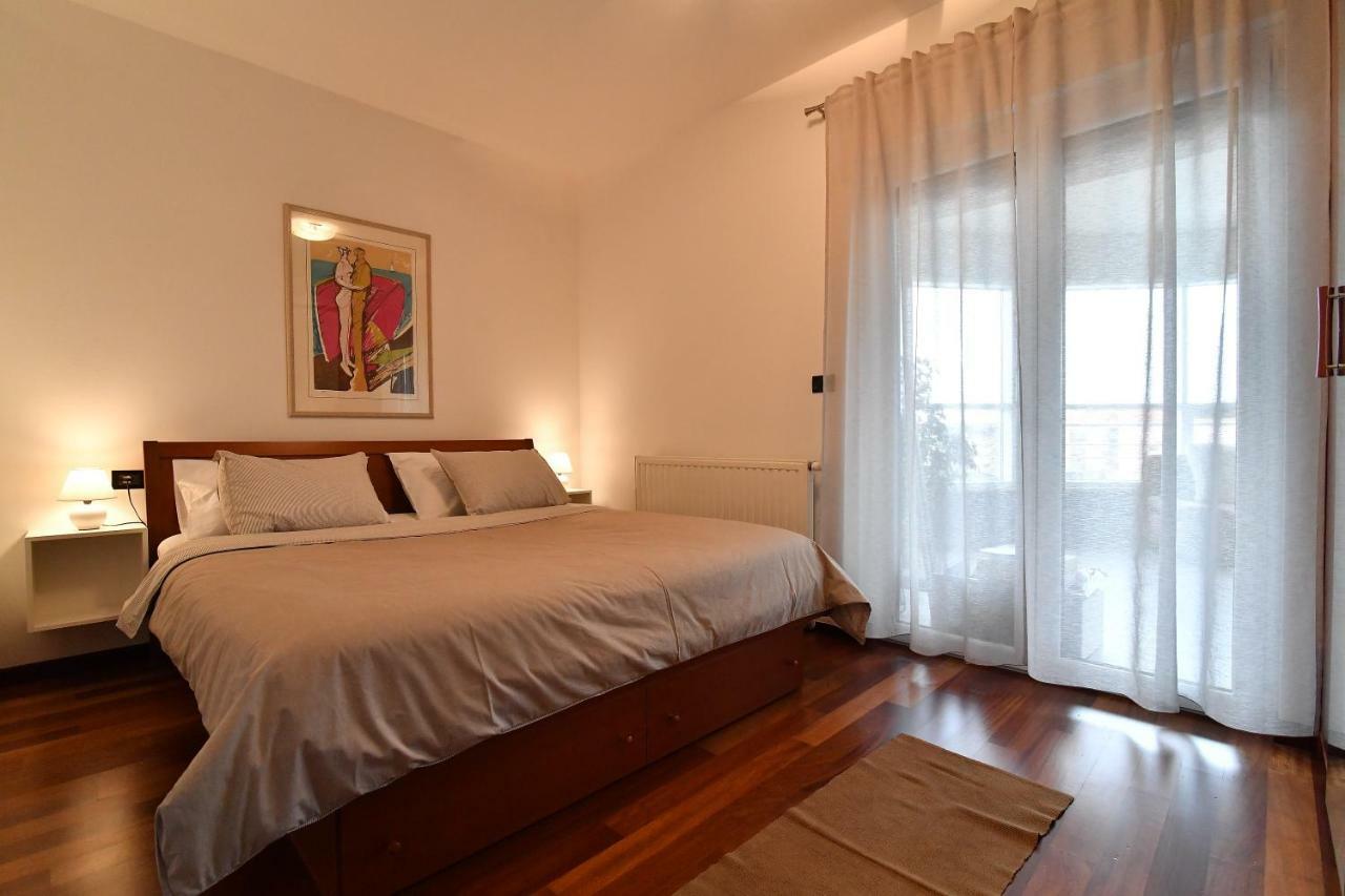 City Penthouse Vita Pula Exterior foto